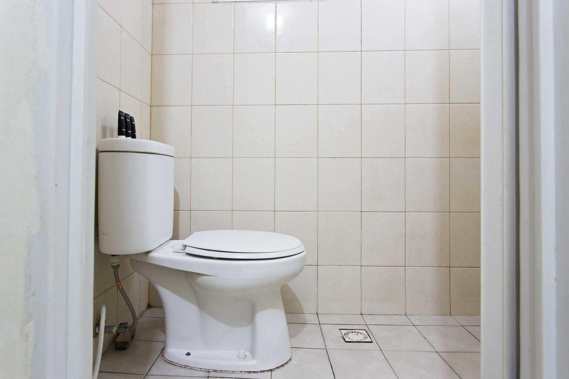 Reddoorz Apartment @ Pulo Gadung Jakarta Extérieur photo