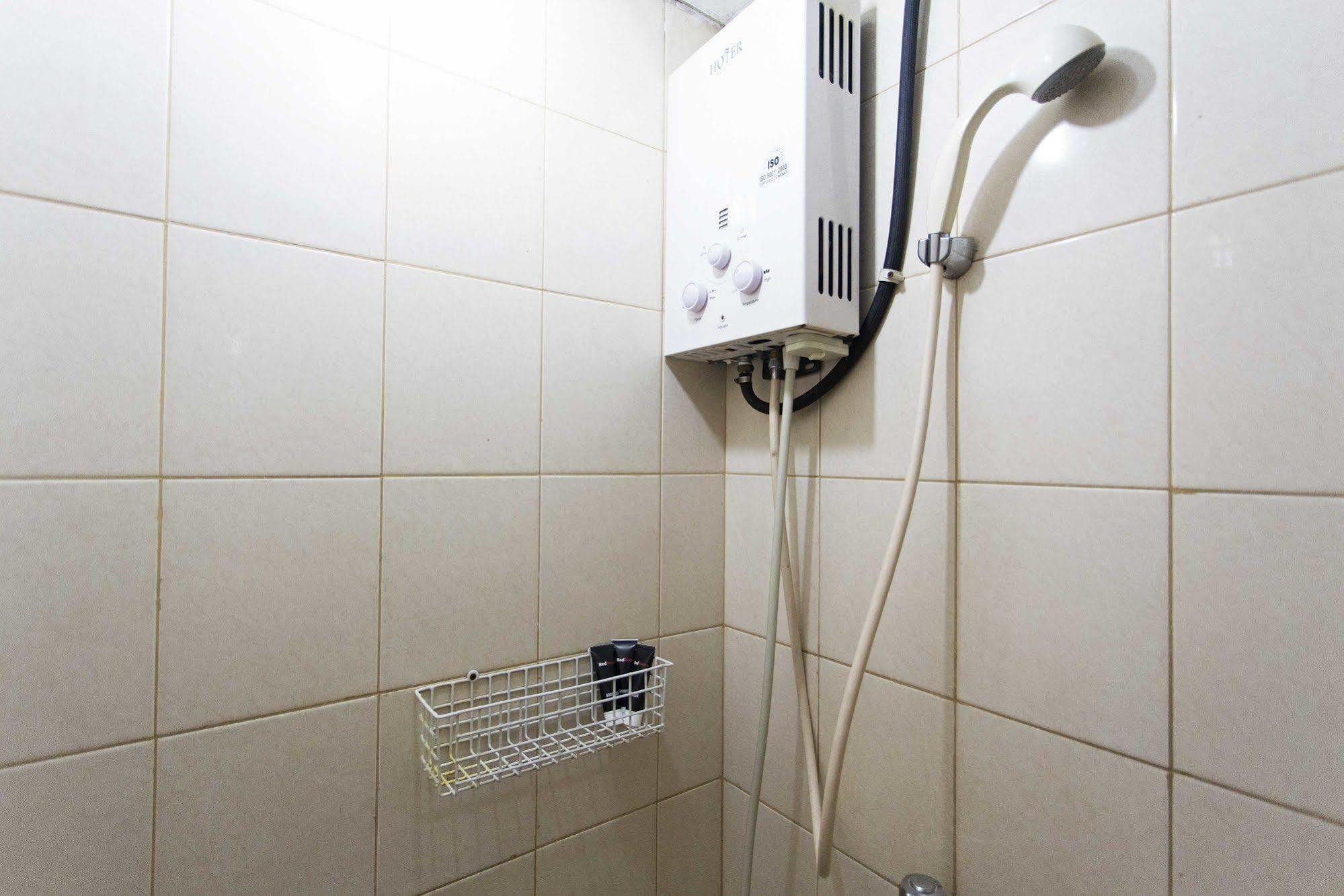 Reddoorz Apartment @ Pulo Gadung Jakarta Extérieur photo